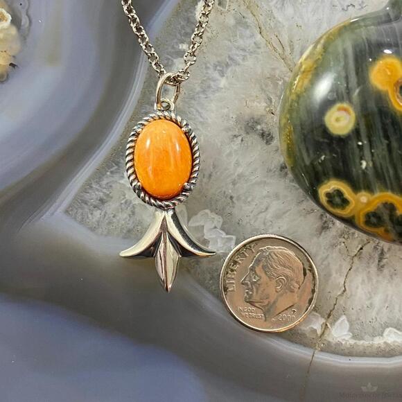 Carolyn Pollack Southwestern Style Silver Spiny Oyster Squash Pendant & Necklace - Picture 8 of 10